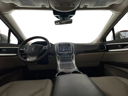Used 2019 Lincoln Nautilus Premier AWD/4WD image 13