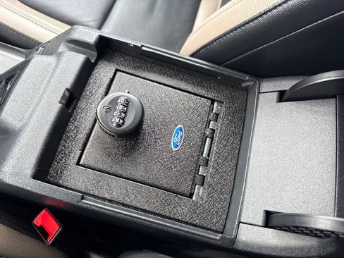 Used 2023 Ford Bronco Wildtrak AWD/4WD image 36