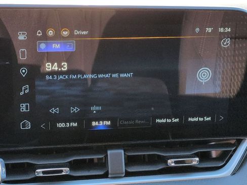Used 2025 Chevrolet Equinox LT w/ Midnight Edition FWD image 28