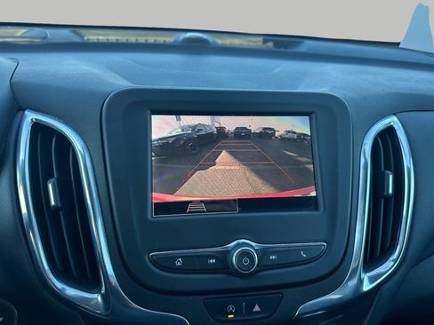 Used 2023 Chevrolet Equinox LT FWD image 24