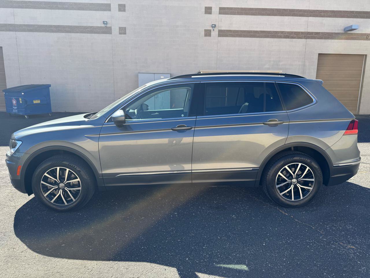Used 2021 Volkswagen Tiguan SE FWD image 5