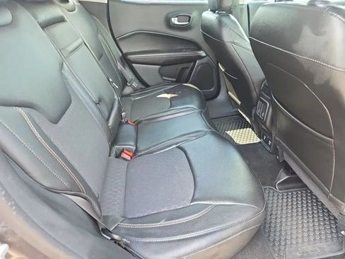 Used 2018 Jeep Compass Latitude w/ Popular Equipment Group AWD/4WD image 13