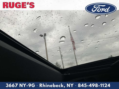 Used 2020 Ford Explorer Platinum w/ Premium Technology Package image 29