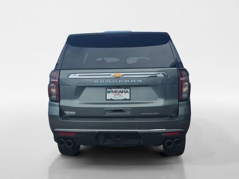 Used 2023 Chevrolet Suburban Premier image 4