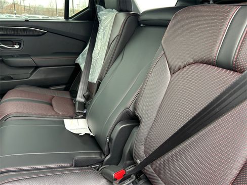 New 2025 Honda Pilot Black Edition image 17