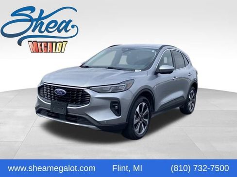 Used 2024 Ford Escape Platinum image 1