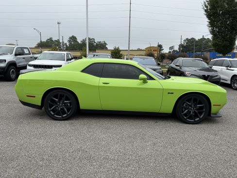 Used 2023 Dodge Challenger R/T w/ Plus Package RWD image 11