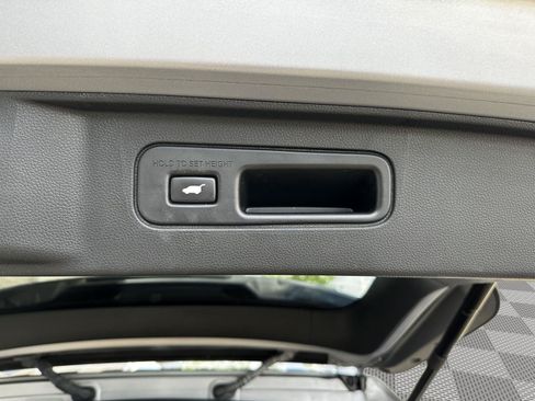 Certified 2024 Honda Pilot Elite image 26