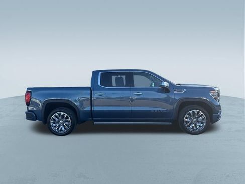 Used 2025 GMC Sierra 1500 Denali w/ Denali Reserve Package AWD/4WD image 9
