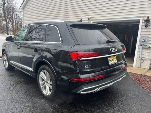 Used 2022 Audi Q7 Premium Plus image 3
