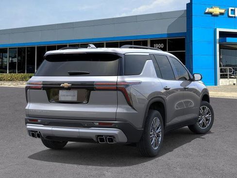 New 2026 Chevrolet Traverse LT w/ Driver Confidence Package AWD/4WD image 4