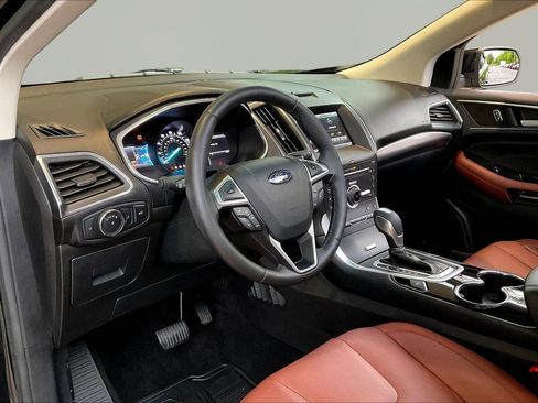 Used 2015 Ford Edge Titanium w/ Equipment Group 302A FWD image 16