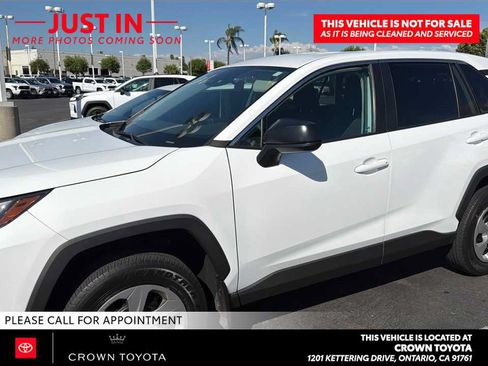 Used 2023 Toyota RAV4 LE FWD image 6