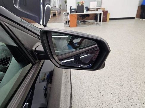Used 2020 Chevrolet Equinox LS FWD image 38