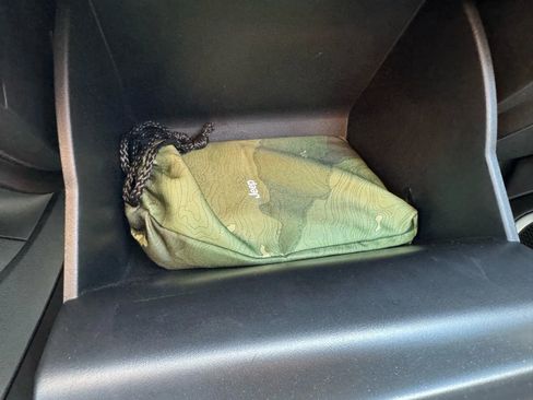 Used 2022 Jeep Compass Latitude image 29