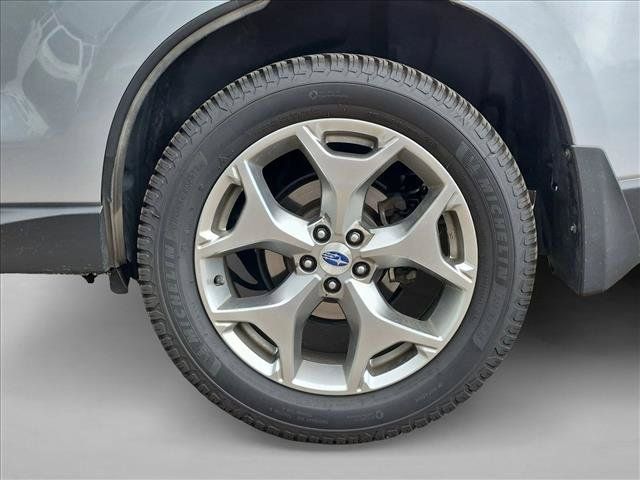 Used 2017 Subaru Forester 2.5i Touring AWD/4WD image 9
