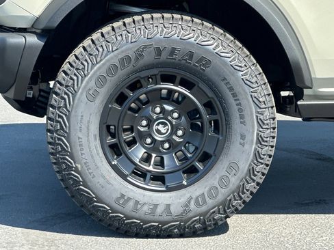 New 2026 Ford Bronco Badlands image 26