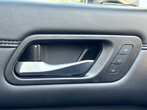 Certified 2025 Nissan Pathfinder Platinum image 35