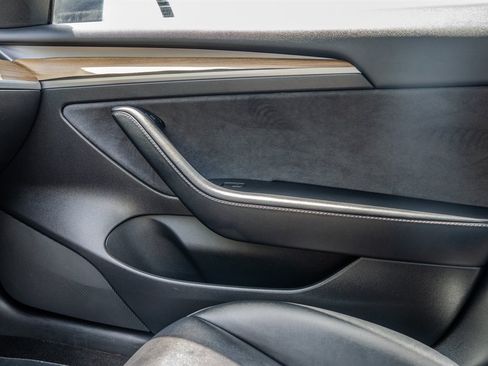 Used 2022 Tesla Model 3 Standard Range RWD image 22