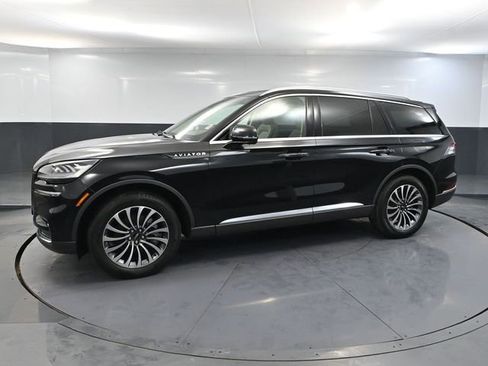 Used 2022 Lincoln Aviator Reserve w/ Elements Package Plus image 11