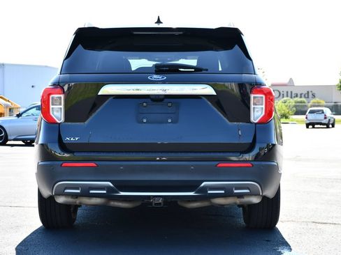 Used 2022 Ford Explorer XLT w/ Equipment Group 202A RWD image 6
