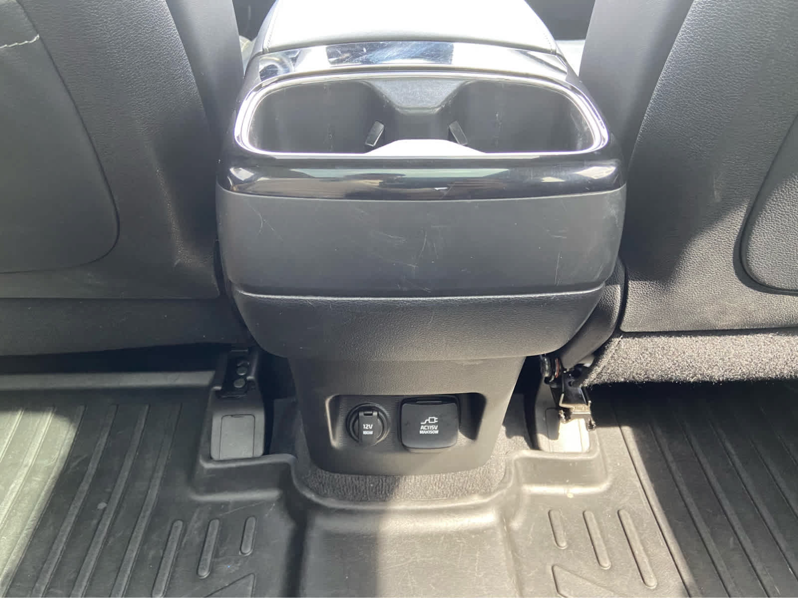 Used 2022 Kia Telluride SX w/ SX Prestige Package AWD/4WD image 17