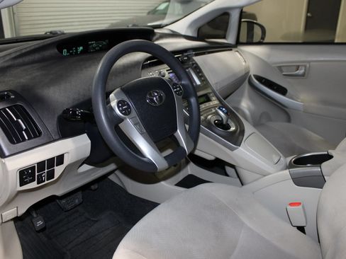 Used 2015 Toyota Prius Two FWD image 22