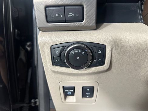 Used 2019 Ford F150 Limited AWD/4WD image 32