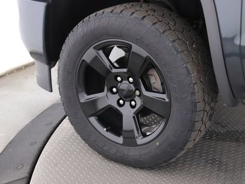 Used 2019 GMC Sierra 1500 Limited w/ Elevation Edition AWD/4WD image 14