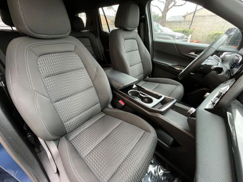 Used 2025 Chevrolet Equinox LT image 36