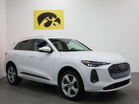Used 2025 Audi Q5 Premium Plus w/ Premium Plus AWD/4WD image 6