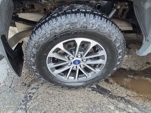 Used 2018 Ford F150 XLT w/ Equipment Group 302A Luxury image 17