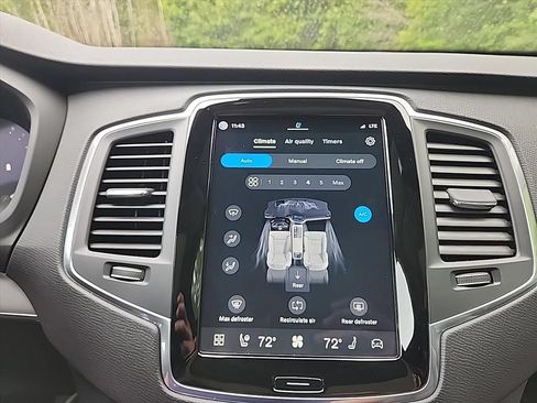 Certified 2025 Volvo XC90 B5 Core w/ Climate Package AWD/4WD image 19