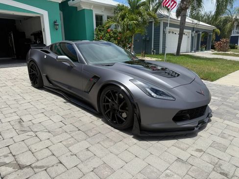 Used 2015 Chevrolet Corvette Z06 w/ 2LZ Preferred Equipment Group RWD image 3