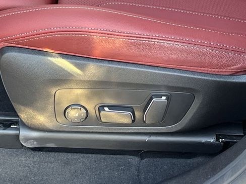 Used 2024 BMW X3 xDrive30i w/ Convenience Package image 12