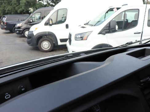 Used 2025 Ford Transit 350 XLT RWD image 38