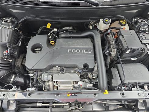 Used 2020 Chevrolet Equinox LT FWD image 28