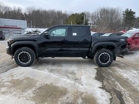 New 2025 Toyota Tacoma TRD Off-Road image 2