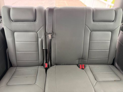 Used 2004 Ford Expedition XLT RWD image 17