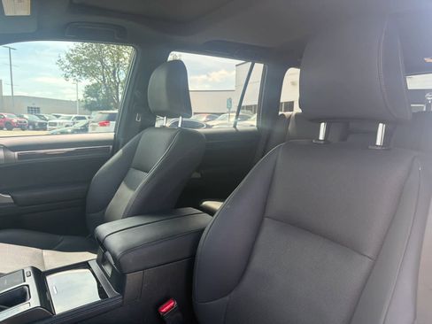 Used 2022 Lexus GX 460 Premium w/ Premium Plus Package AWD/4WD image 7