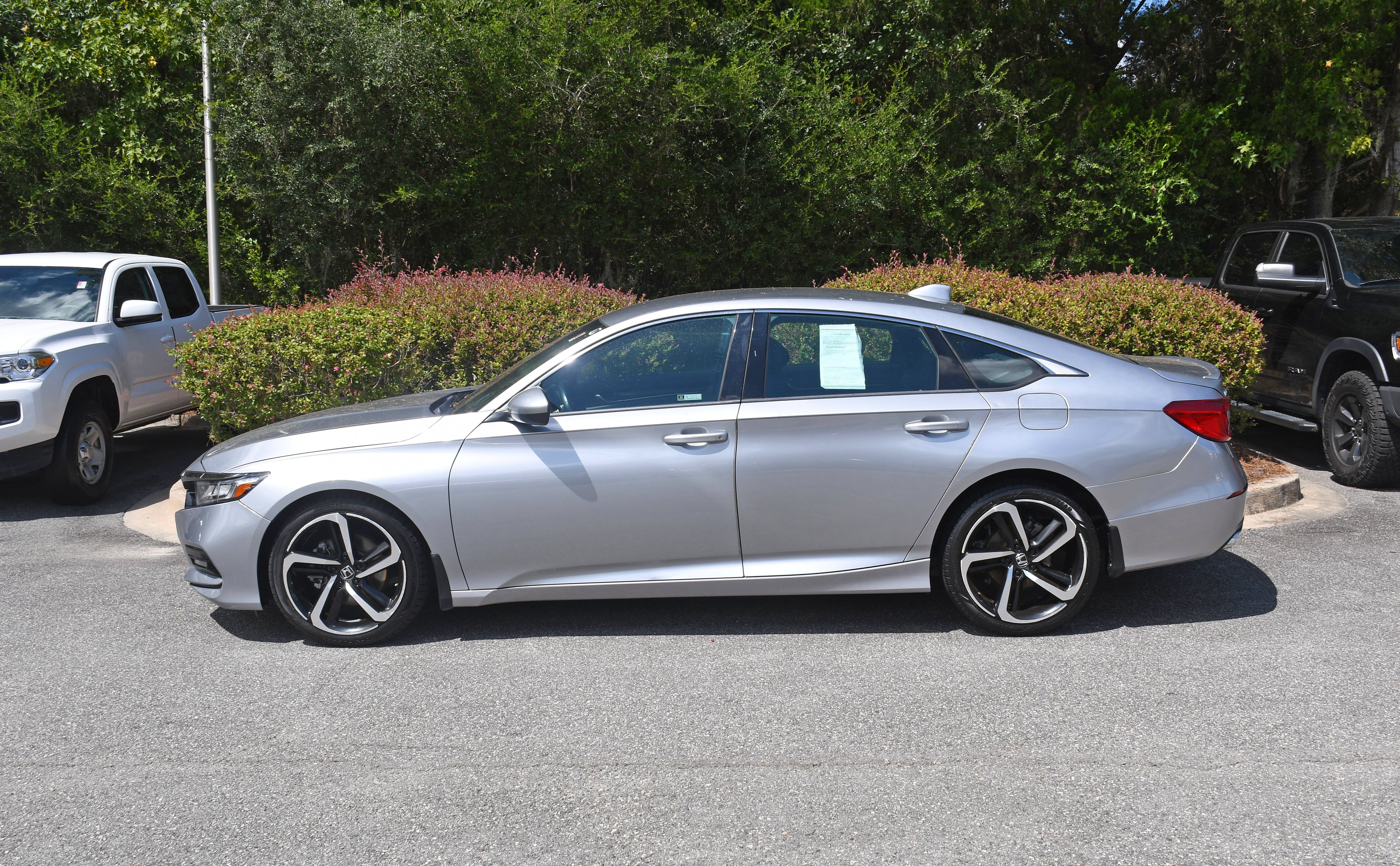 Used 2019 Honda Accord Sport image 2