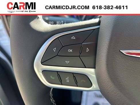 New 2026 Chrysler Pacifica Select FWD image 15