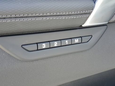 Certified 2025 Land Rover Discovery Sport Dynamic SE AWD/4WD image 25