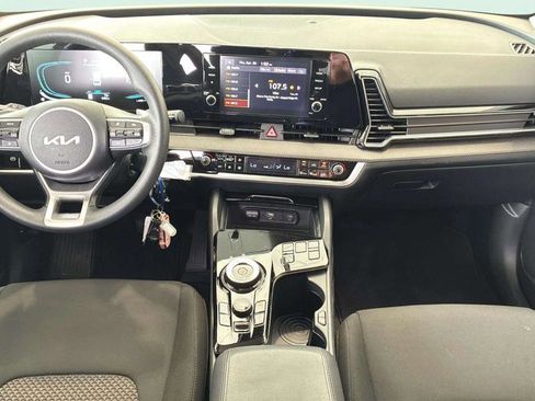 Certified 2025 Kia Sportage LX FWD image 47