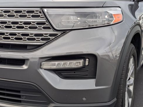 Certified 2021 Ford Explorer Limited w/ Equipment Group 301A image 9