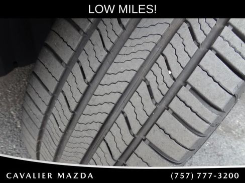 Used 2017 Ford Escape SE FWD image 33