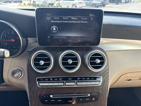 Used 2018 Mercedes-Benz GLC 300 4MATIC image 23