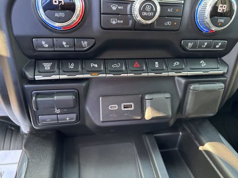 Used 2020 GMC Sierra 2500 Denali w/ Denali Ultimate Package AWD/4WD image 16