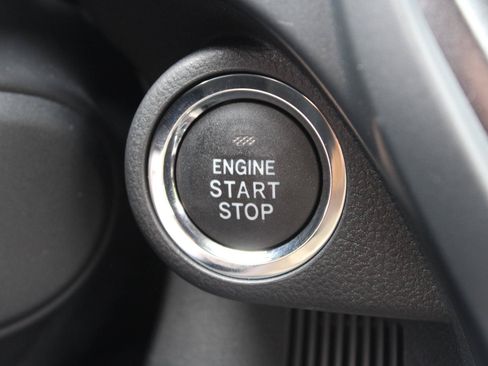Used 2025 Subaru Forester Premium AWD/4WD image 32