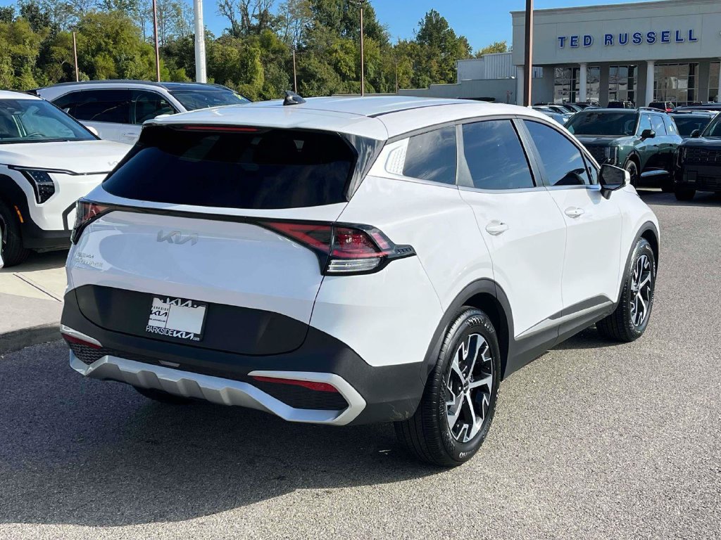 Used 2025 Kia Sportage EX FWD image 28